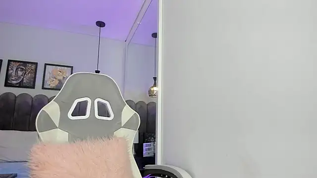 Bella  Peach online show from 05/02/26, 03:33