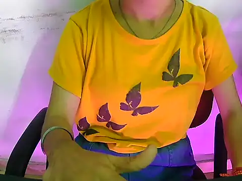 Hotsurbhi online show from 03/11/26, 03:56