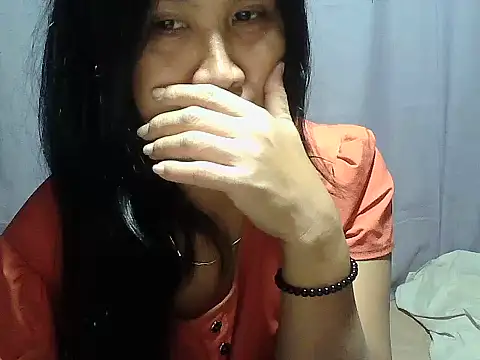 Snapshot of Sh1nbae22 chatting on 08/01/26, 02:27 Sh1nbae22 online show from 08/01/26, 02:27