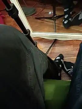 Snapshot of Gym4u2 chatting on 03/13/26, 03:02 Gym4u2 online show from 03/13/26, 03:02