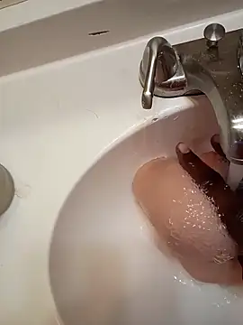 Snapshot of Gym4u2 chatting on 03/17/26, 03:04 Gym4u2 online show from 03/17/26, 03:04