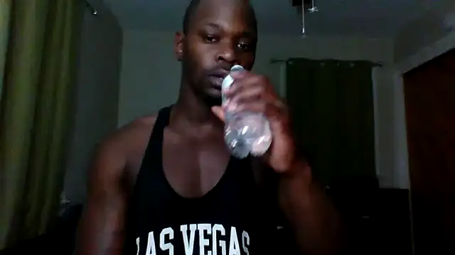 Snapshot of Gym4u2 chatting on 04/12/26, 12:26 Gym4u2 online show from 04/12/26, 12:26