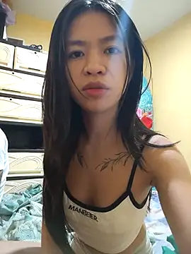 Snapshot of Luna_Moonfang chatting on 03/10/26, 12:32 Luna Moonfang online show from 03/10/26, 12:32