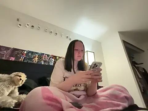 pinkhairfun16 online show from 06/10/26, 04:34