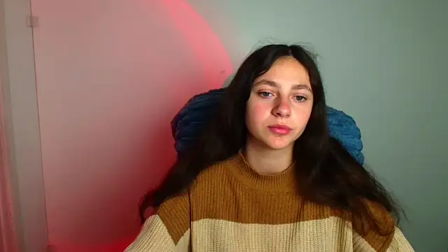 KissMeJulia online show from 05/11/26, 05:24