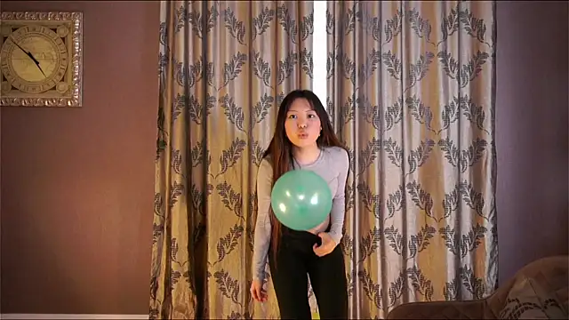 Snapshot of ManaMarana chatting on 02/27/26, 11:43 ManaMarana online show from 02/27/26, 11:43