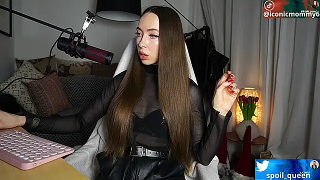 Snapshot of supreme_dominatrix chatting on 01/07/26, 09:39 supreme dominatrix online show from 01/07/26, 09:39