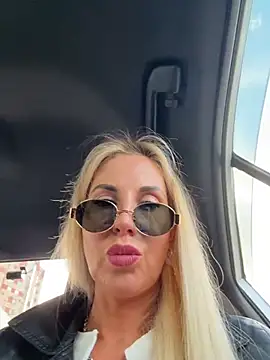 LisaMurr online show from 04/27/26, 01:31