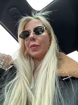 LisaMurr online show from 04/29/26, 10:52