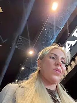 Snapshot of LisaMurr chatting on 05/07/26, 12:21 LisaMurr online show from 05/07/26, 12:21