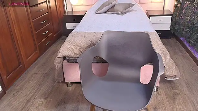 MoriahStorm online show from 06/04/26, 01:06