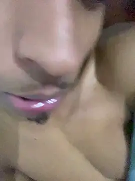 Snapshot of RUANDOTADO23 chatting on 05/24/26, 10:15 RUANDOTADO23 online show from 05/24/26, 10:15