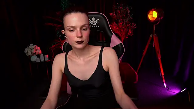 Snapshot of Wild_Alice_me chatting on 02/19/26, 04:03 Wild Alice me online show from 02/19/26, 04:03