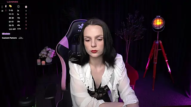 Snapshot of Wild_Alice_me chatting on 03/14/26, 03:50 Wild Alice me online show from 03/14/26, 03:50