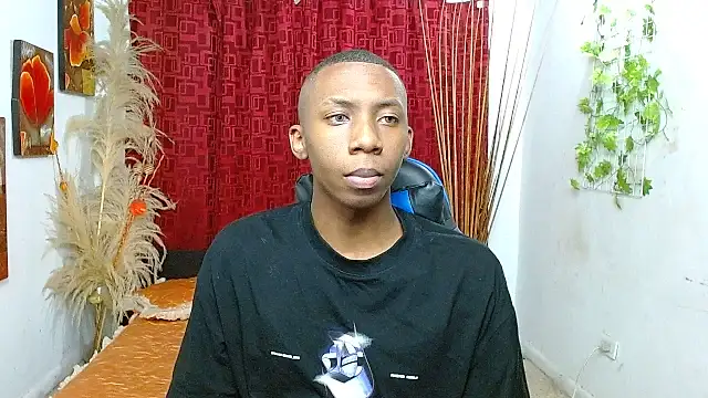 Snapshot of milo018 chatting on 03/15/26, 03:23 milo018 online show from 03/15/26, 03:23