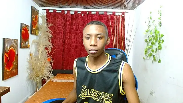 Snapshot of milo018 chatting on 03/18/26, 08:45 milo018 online show from 03/18/26, 08:45