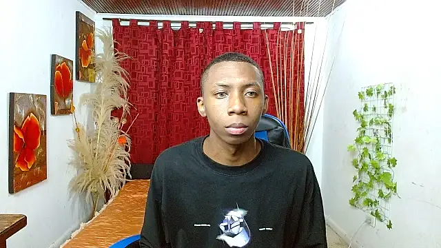 Snapshot of milo018 chatting on 03/26/26, 08:42 milo018 online show from 03/26/26, 08:42