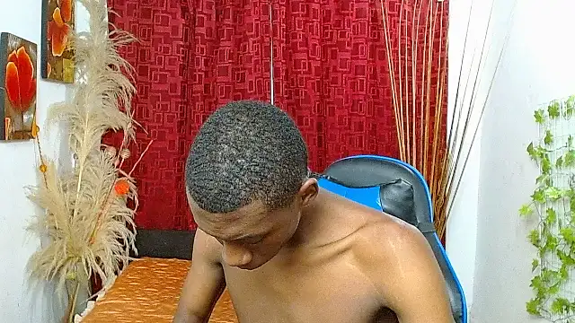 Snapshot of milo018 chatting on 03/26/26, 08:47 milo018 online show from 03/26/26, 08:47