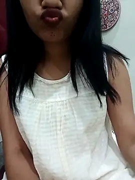 Snapshot of Cute-Manvi chatting on 04/13/26, 06:13 Cute-Manvi online show from 04/13/26, 06:13