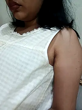 Snapshot of Cute-Manvi chatting on 04/14/26, 08:09 Cute-Manvi online show from 04/14/26, 08:09