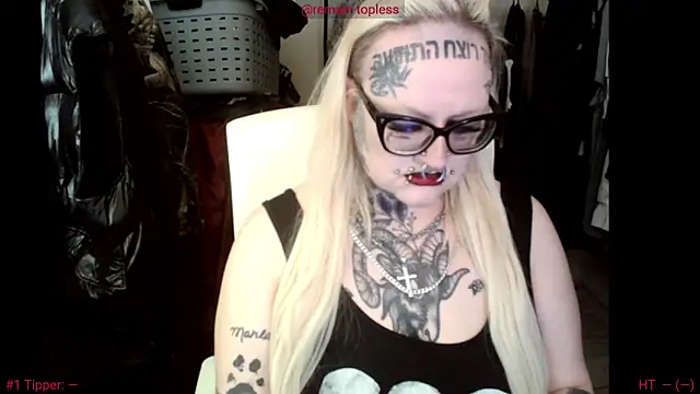 Snapshot of grindhouseho chatting on 04/26/26, 04:32 grindhouseho online show from 04/26/26, 04:32