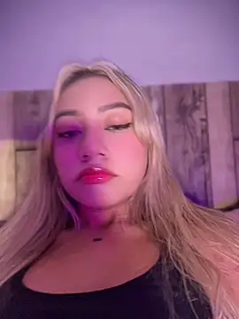 Dulce Sofi  online show from 06/08/26, 10:10