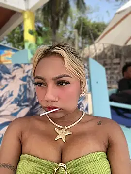 Dulce Sofi  online show from 06/13/26, 04:05