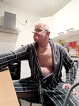 Snapshot of olivbisoumis chatting on 02/26/26, 06:56 olivbisoumis online show from 02/26/26, 06:56