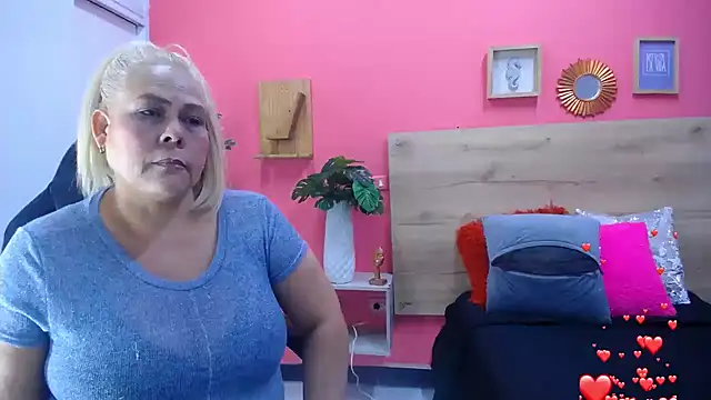 Snapshot of eva_colen50 chatting on 06/25/26, 06:56 eva colen50 online show from 06/25/26, 06:56