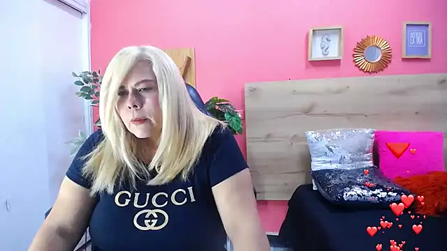 Snapshot of eva_colen50 chatting on 06/26/26, 06:56 eva colen50 online show from 06/26/26, 06:56