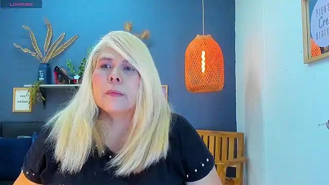 Snapshot of eva_colen50 chatting on 07/04/26, 05:30 eva colen50 online show from 07/04/26, 05:30