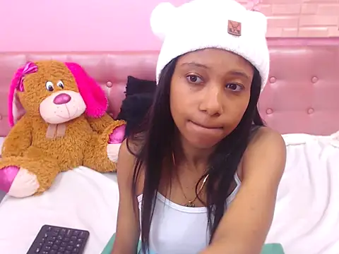 Snapshot of cutedoll4u chatting on 03/06/26, 02:02 cutedoll4u online show from 03/06/26, 02:02