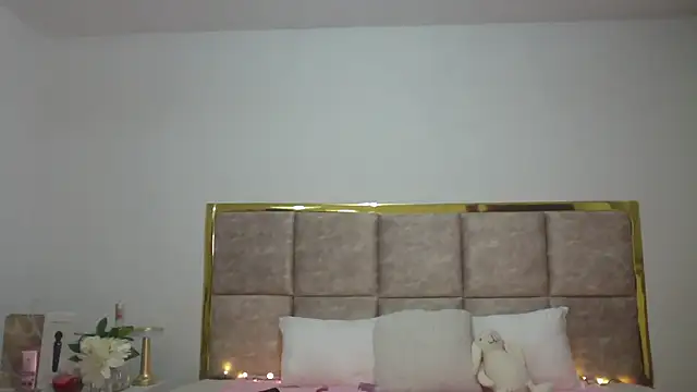 Snapshot of RebecaPalmer chatting on 03/15/26, 05:35 RebecaPalmer online show from 03/15/26, 05:35