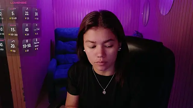 Alessia Monroe  online show from 06/18/26, 08:24