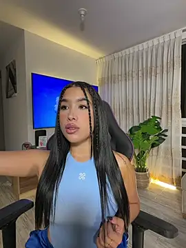 Snapshot of AliceBoomx chatting on 04/01/26, 04:57 AliceBoomx online show from 04/01/26, 04:57