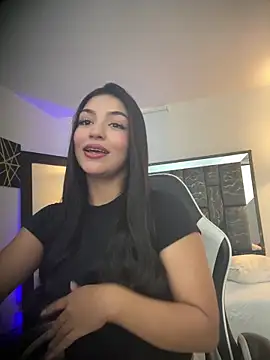 Snapshot of sara_stormy chatting on 05/07/26, 02:55 sara stormy online show from 05/07/26, 02:55