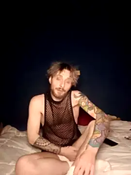 Snapshot of Magikmike94 chatting on 02/18/26, 10:28 Magikmike94 online show from 02/18/26, 10:28