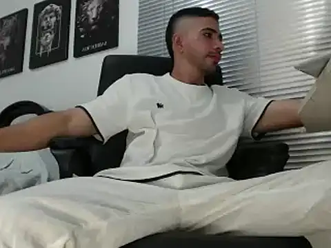 Snapshot of Kratoswolf chatting on 03/14/26, 06:35 Kratoswolf online show from 03/14/26, 06:35