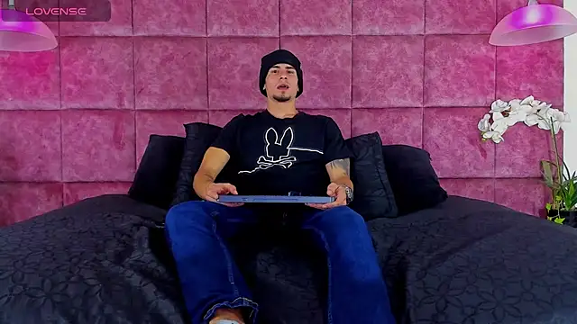 SharonTygaX online show from 02/19/26, 04:19