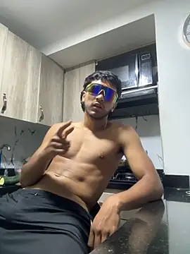 Snapshot of hardbody_19 chatting on 03/06/26, 11:56 hardbody 19 online show from 03/06/26, 11:56