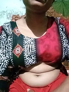 Snapshot of BreezySexyGirl69 chatting on 06/18/26, 11:47 BreezySexyGirl69 online show from 06/18/26, 11:47