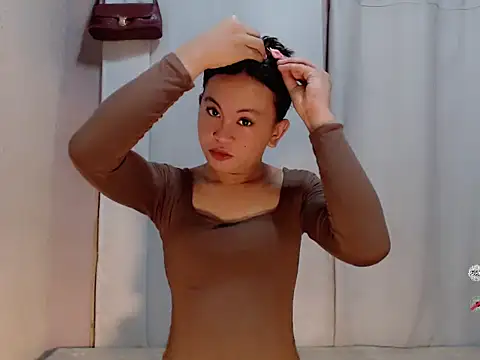 Snapshot of Sofia_Sweetheart18 chatting on 07/20/26, 03:32 Sofia Sweetheart18 online show from 07/20/26, 03:32