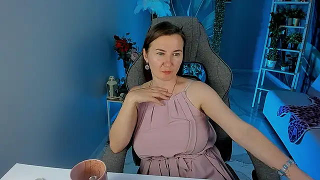 Golden Dragon online show from 06/18/26, 09:14