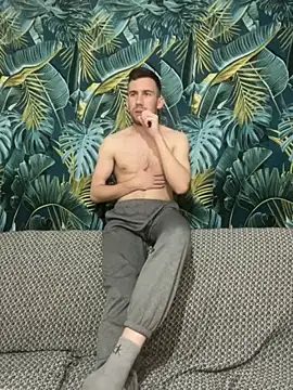 ---Dark--- online show from 06/11/26, 10:08