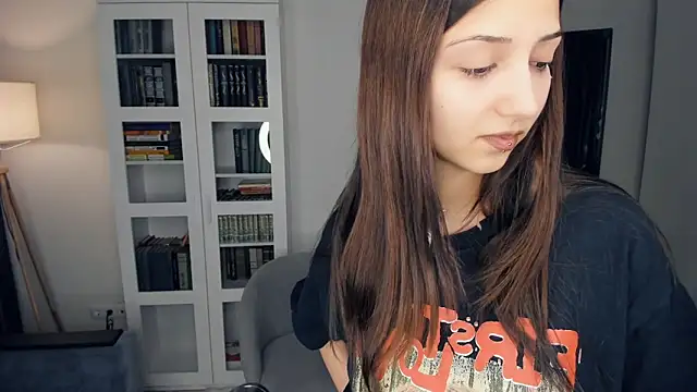 Snapshot of littleevilon chatting on 02/22/26, 08:57 littleevilon online show from 02/22/26, 08:57