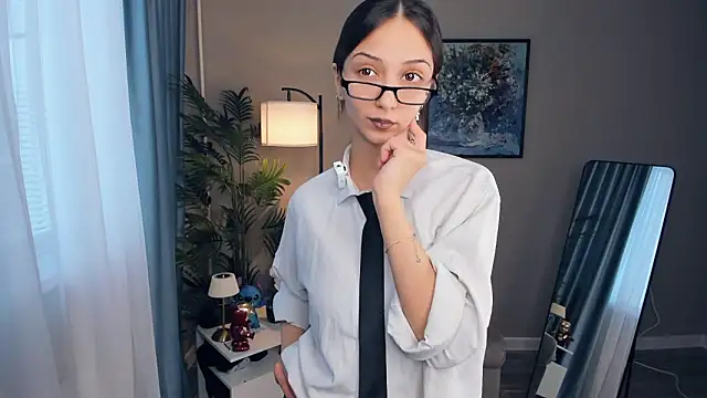 Snapshot of littleevilon chatting on 02/28/26, 10:05 littleevilon online show from 02/28/26, 10:05