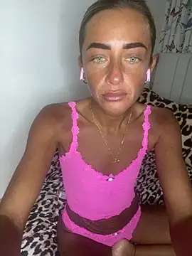 Snapshot of ScarlettGold_ chatting on 03/11/26, 11:05 ScarlettGold online show from 03/11/26, 11:05