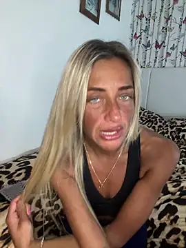 Snapshot of ScarlettGold_ chatting on 03/16/26, 10:41 ScarlettGold online show from 03/16/26, 10:41