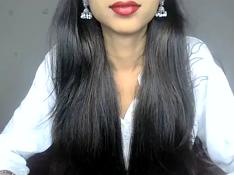 SIKSHA SINGH online show from 05/06/26, 07:41