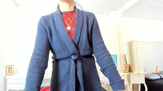 FernandaAvilax online show from 04/28/26, 07:52
